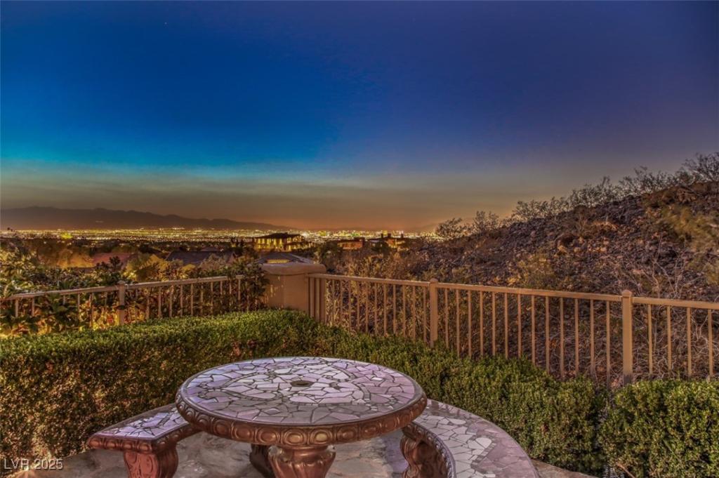 MLS #2718718 image #0