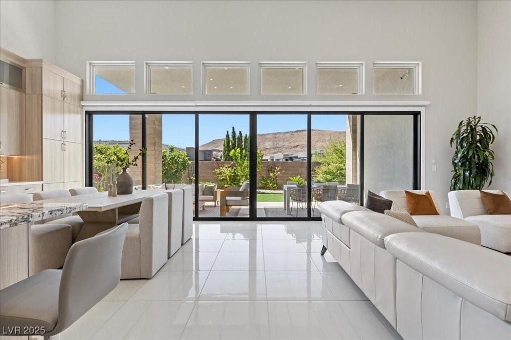 MLS #2718841 image #0