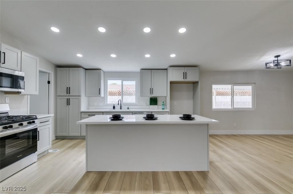 MLS #2718945 image #0