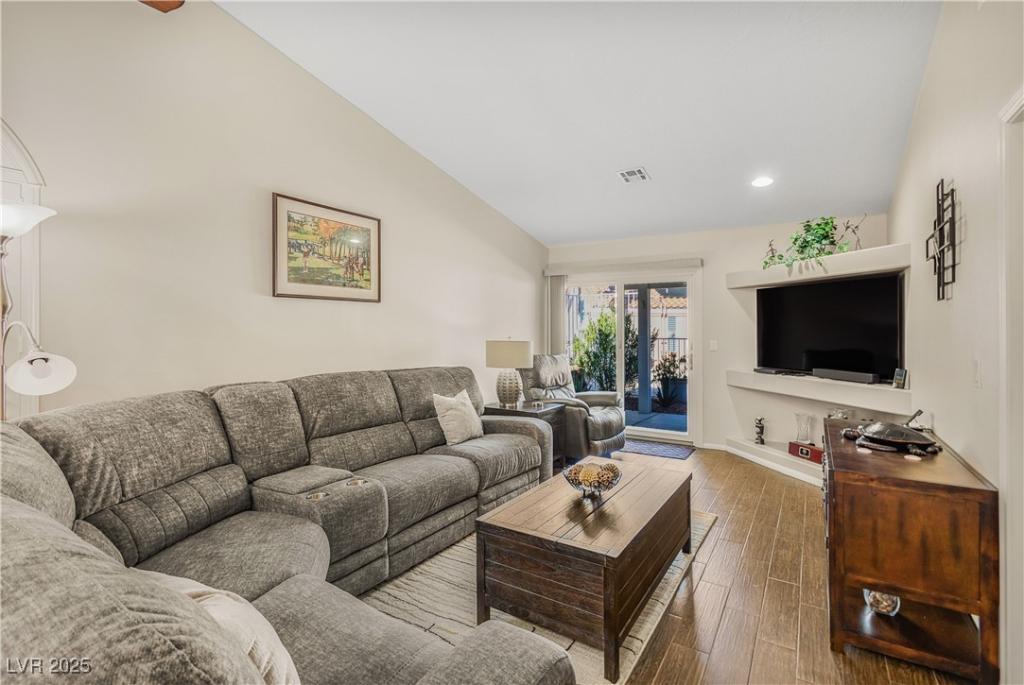 MLS #2719517 image #0