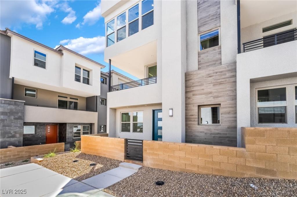 MLS #2720210 image #0