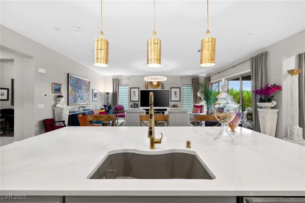 MLS #2720265 image #0