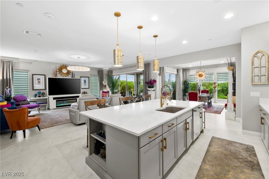 MLS #2720265 image #0