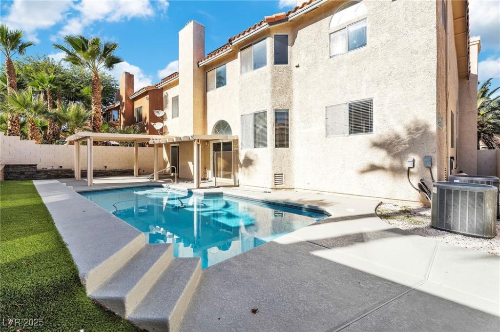 MLS #2720883 image #0