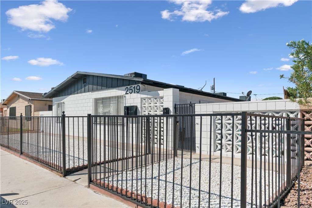 MLS #2721135 image #0