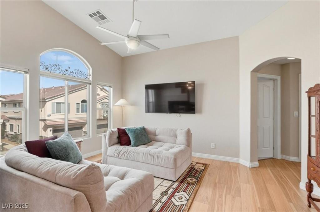 MLS #2721811 image #0