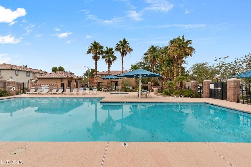 MLS #2722202 image #0