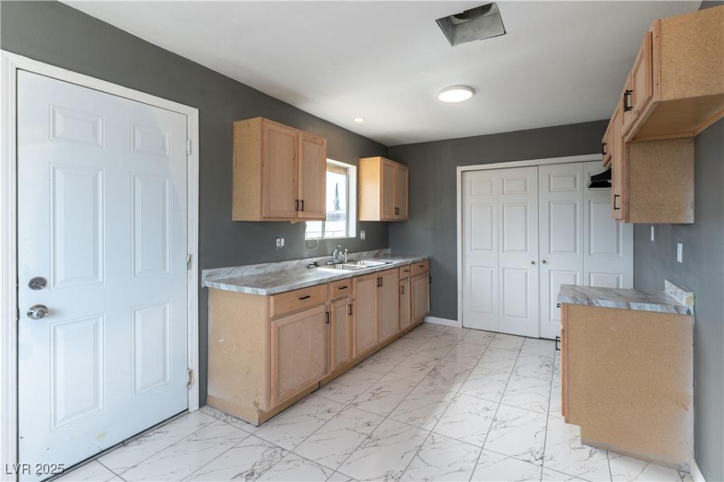 MLS #2723187 image #0
