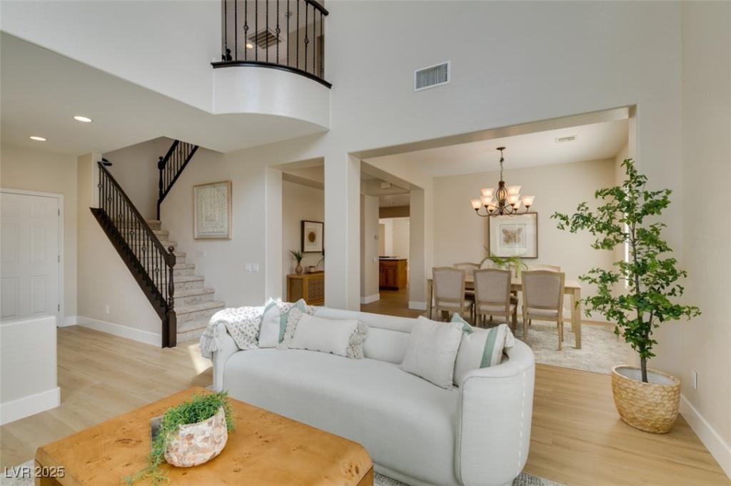 MLS #2723358 image #0