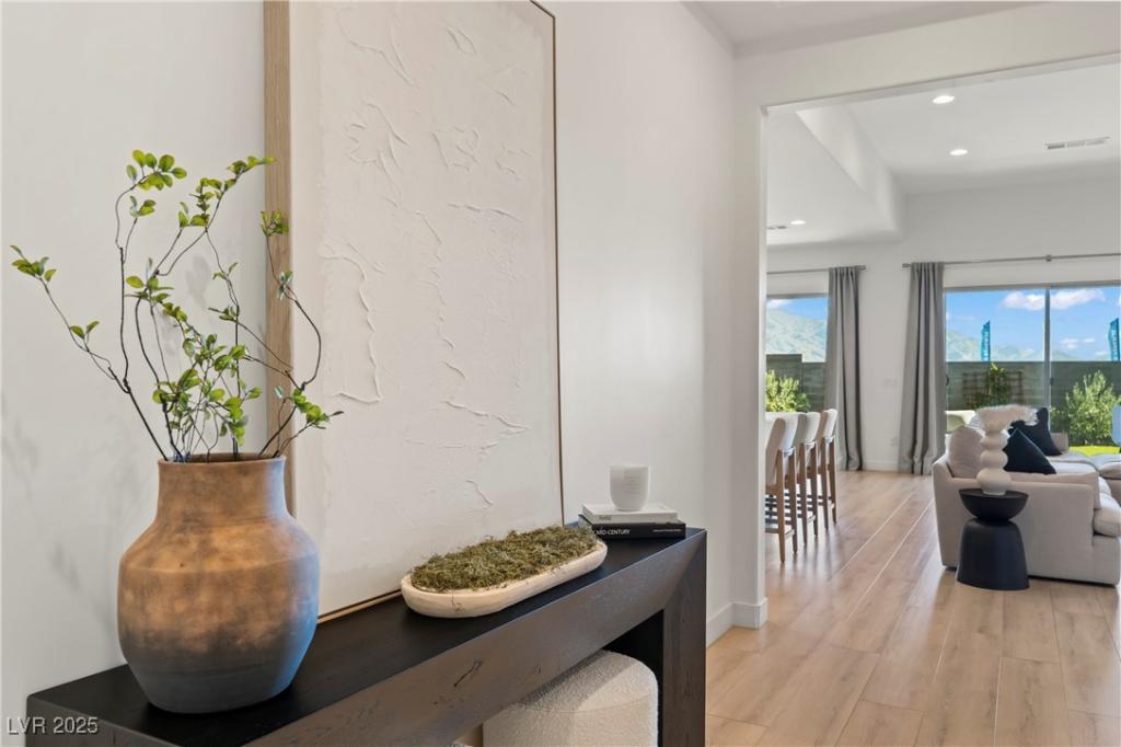 MLS #2723616 image #0