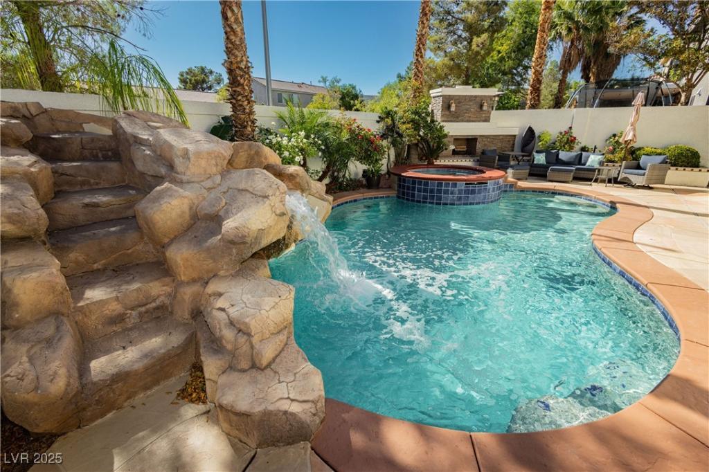 MLS #2724542 image #0