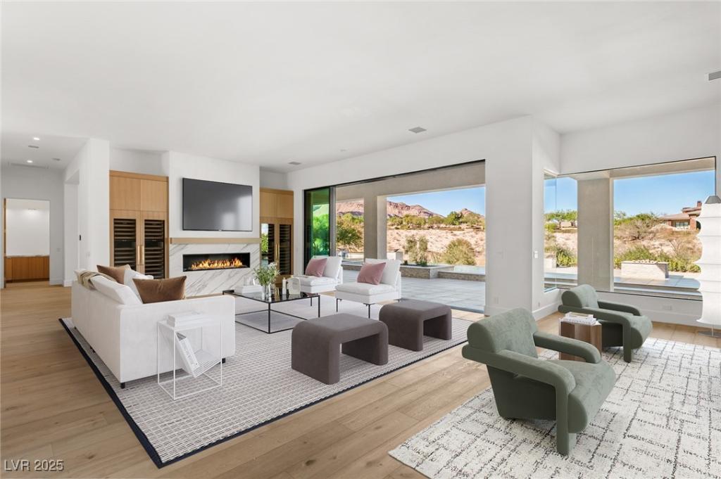 MLS #2725023 image #0