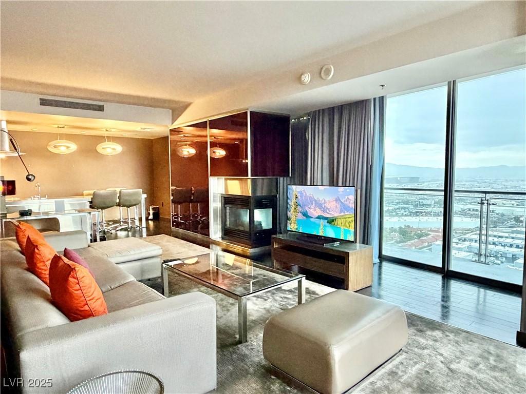 MLS #2725533 image #0