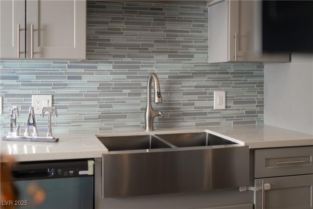 MLS #2725663 image #0