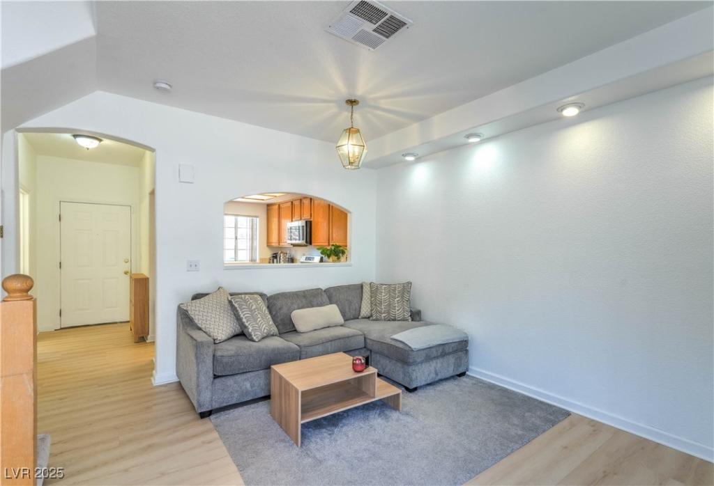 MLS #2725871 image #0