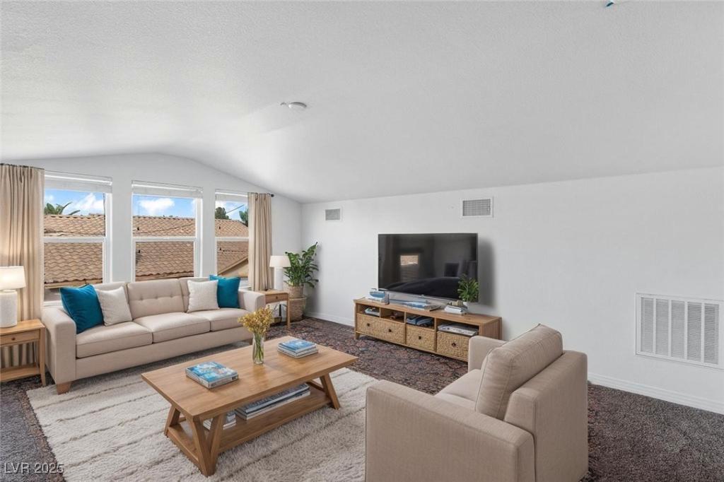 MLS #2725998 image #0