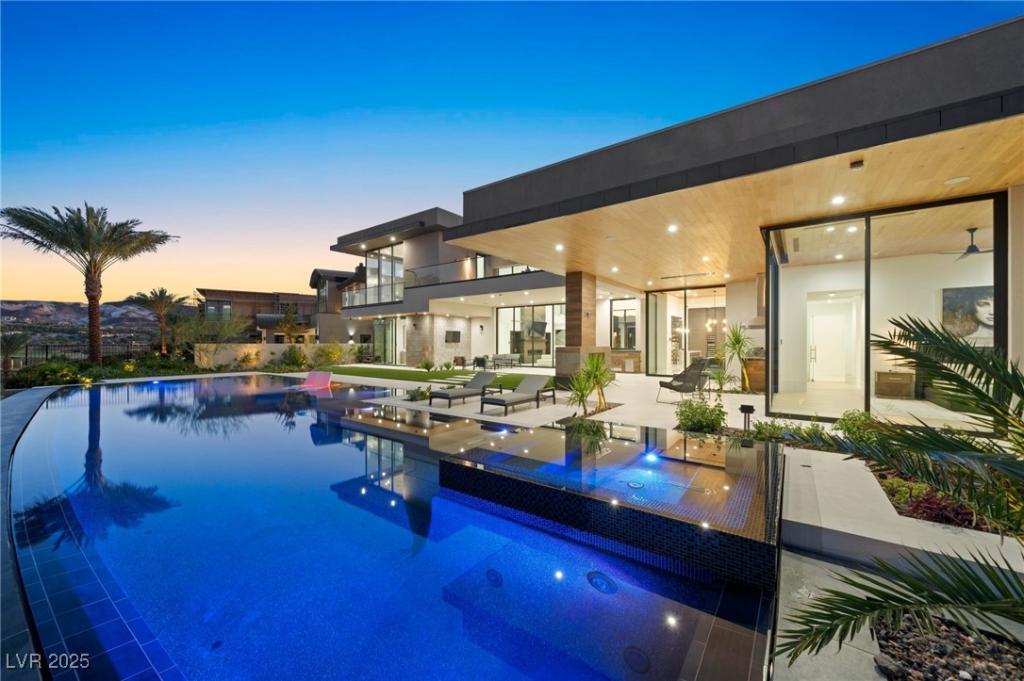 MLS #2726834 image #0