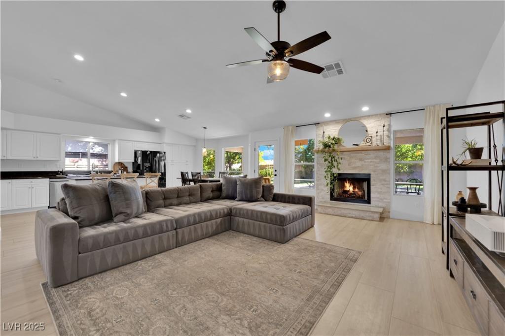 MLS #2730296 image #0