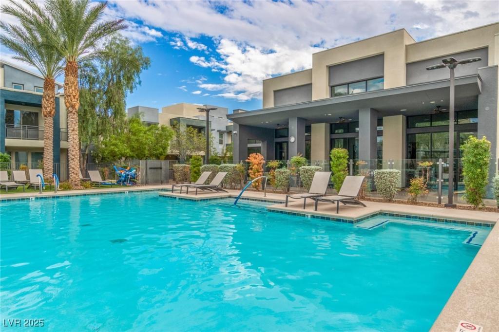 MLS #2730481 image #0