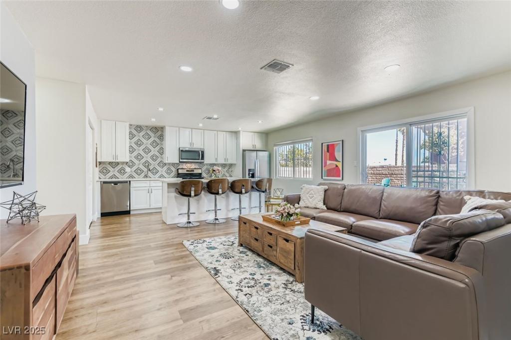 MLS #2730855 image #0