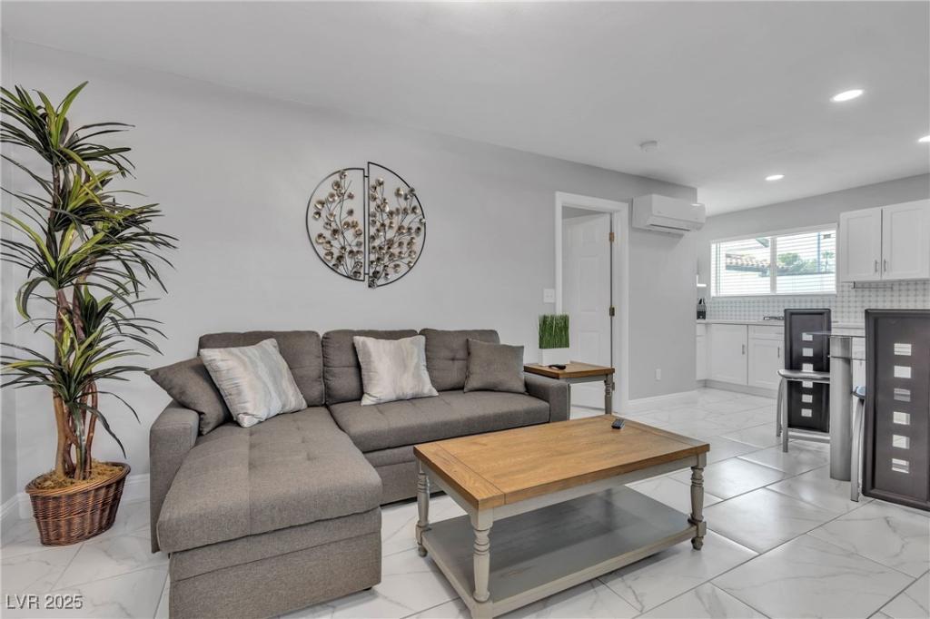 MLS #2732815 image #0