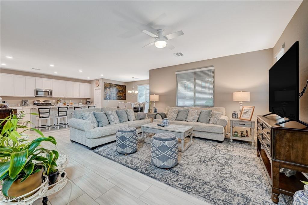 MLS #2733895 image #0