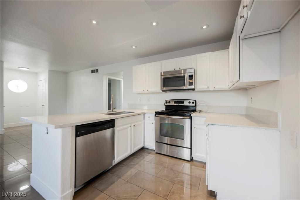 MLS #2733896 image #0