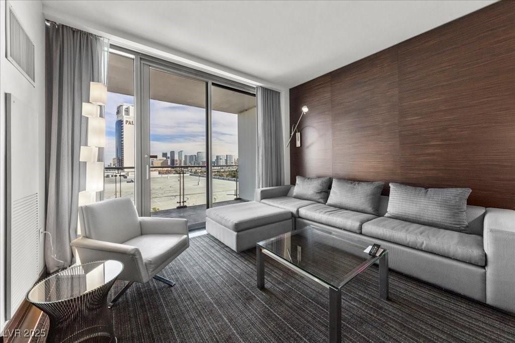 MLS #2733950 image #0