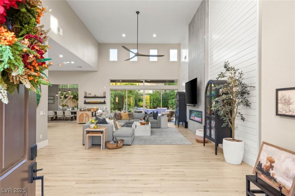 MLS #2734089 image #0