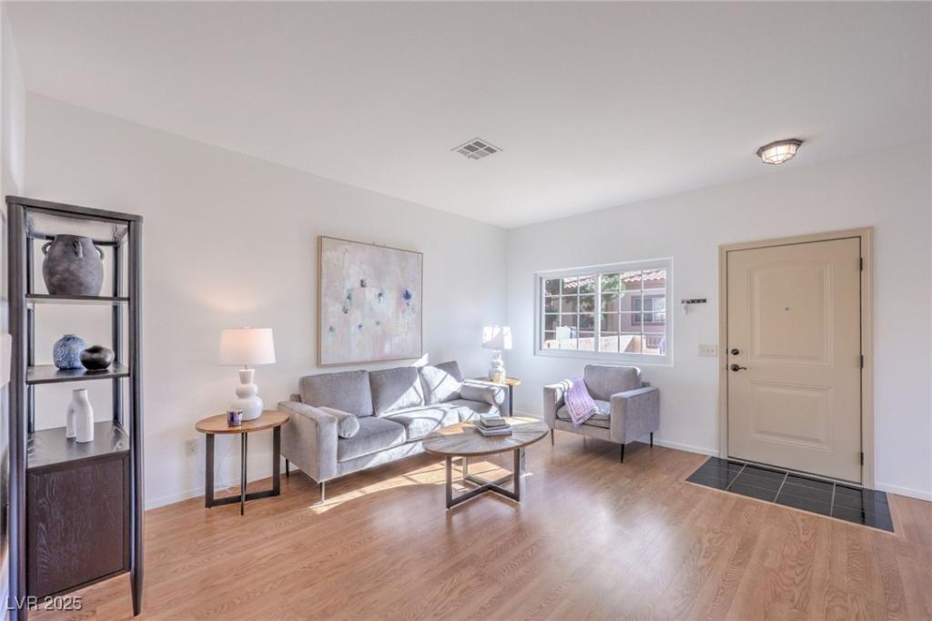 MLS #2734090 image #0