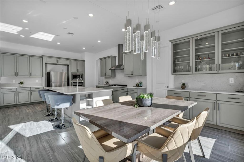 MLS #2734206 image #0