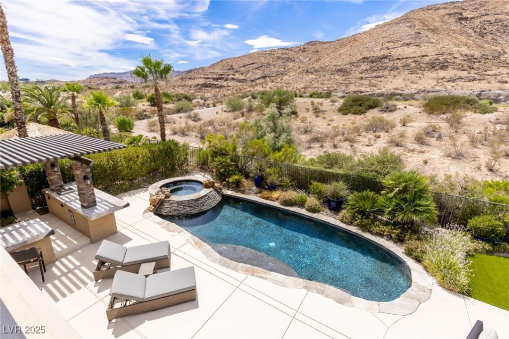 MLS #2734604 image #0