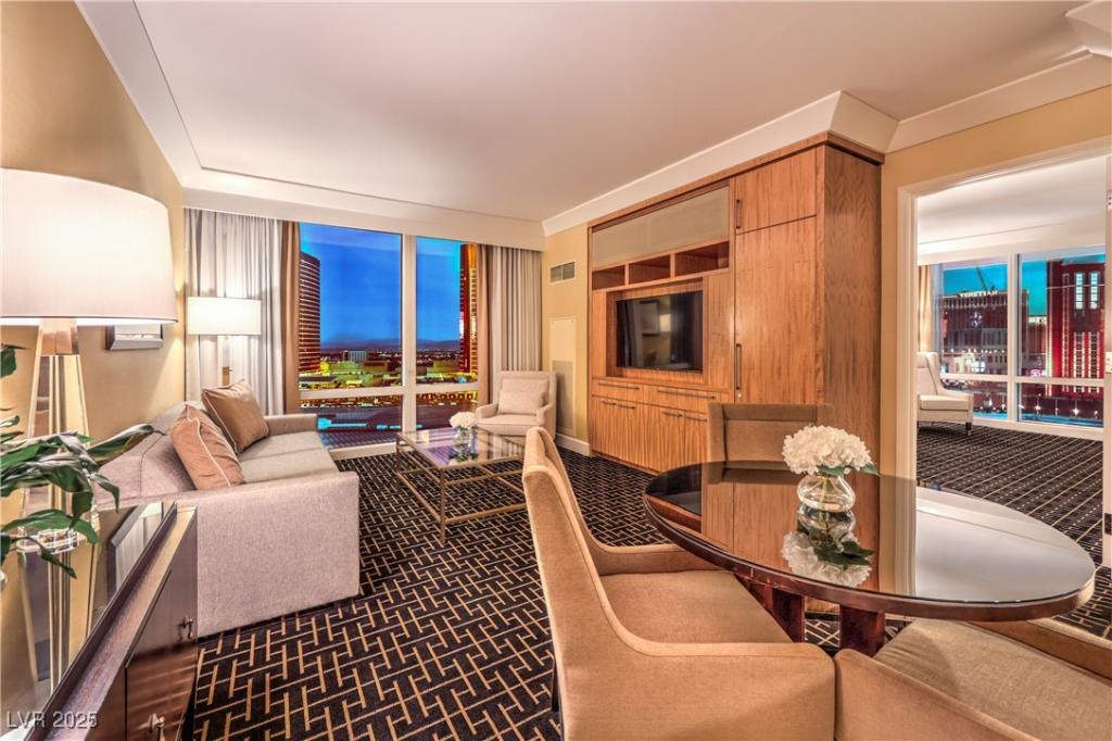 MLS #2735009 image #0