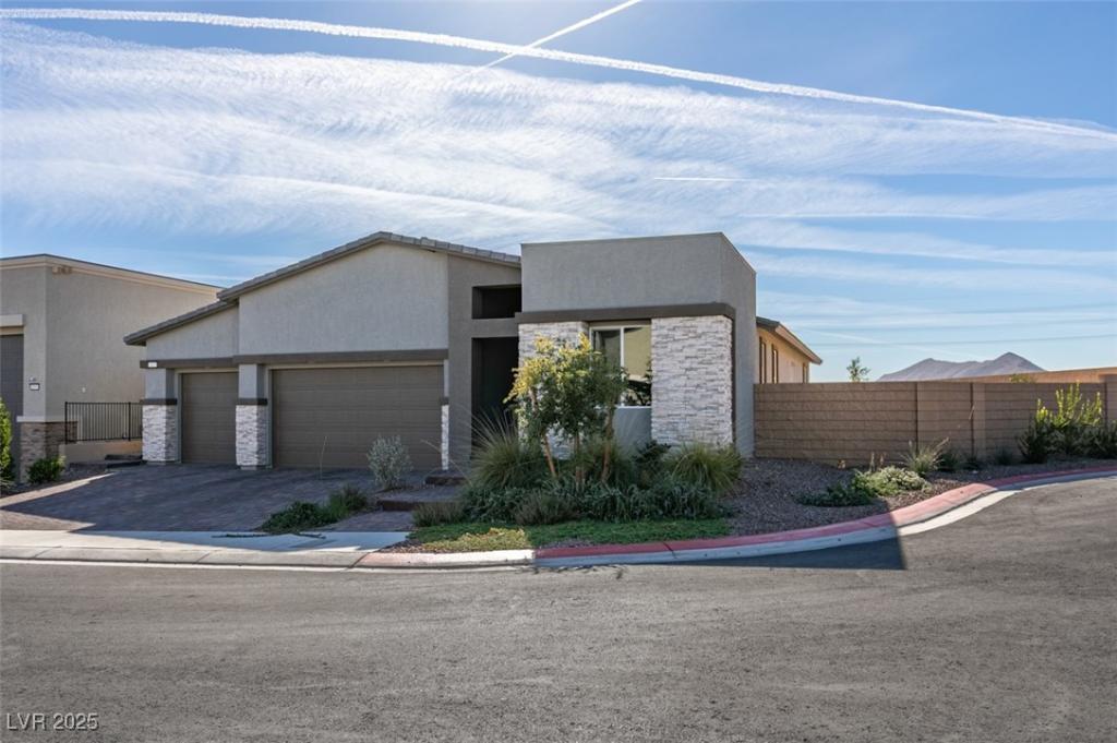 MLS #2735069 image #0