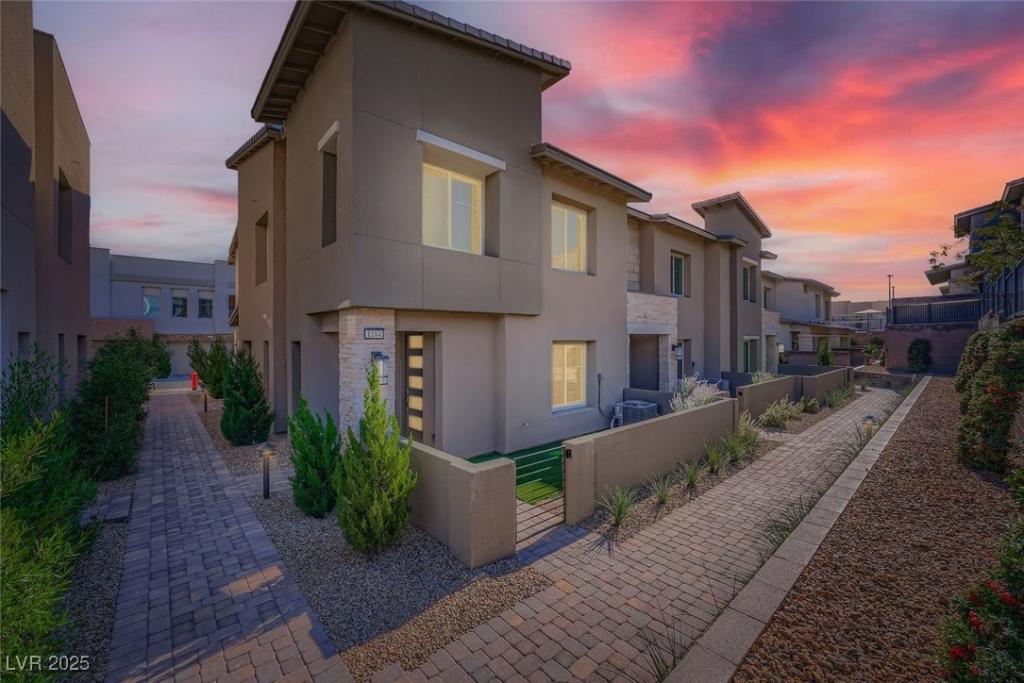 MLS #2735800 image #0