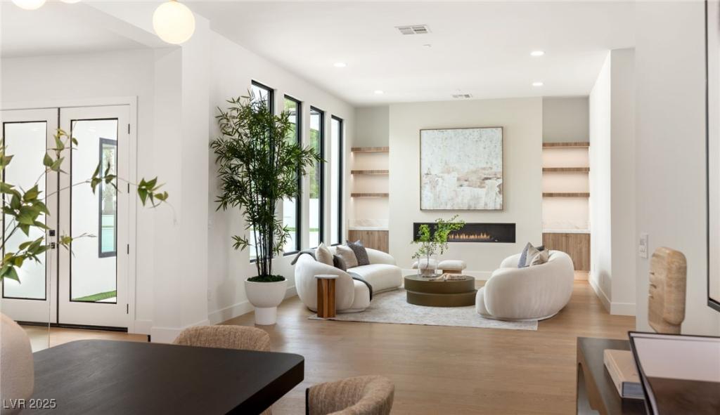 MLS #2735882 image #0