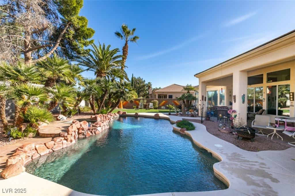 MLS #2735900 image #0