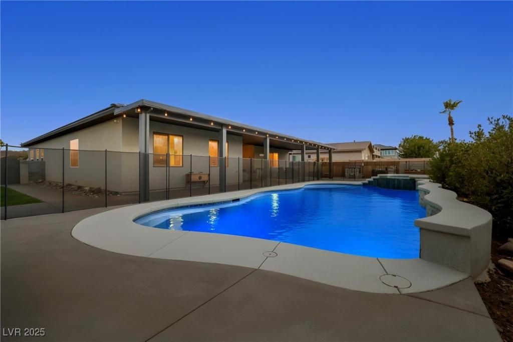 MLS #2735947 image #0