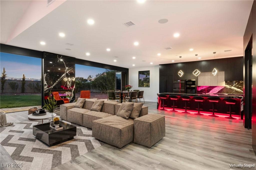 MLS #2736221 image #0