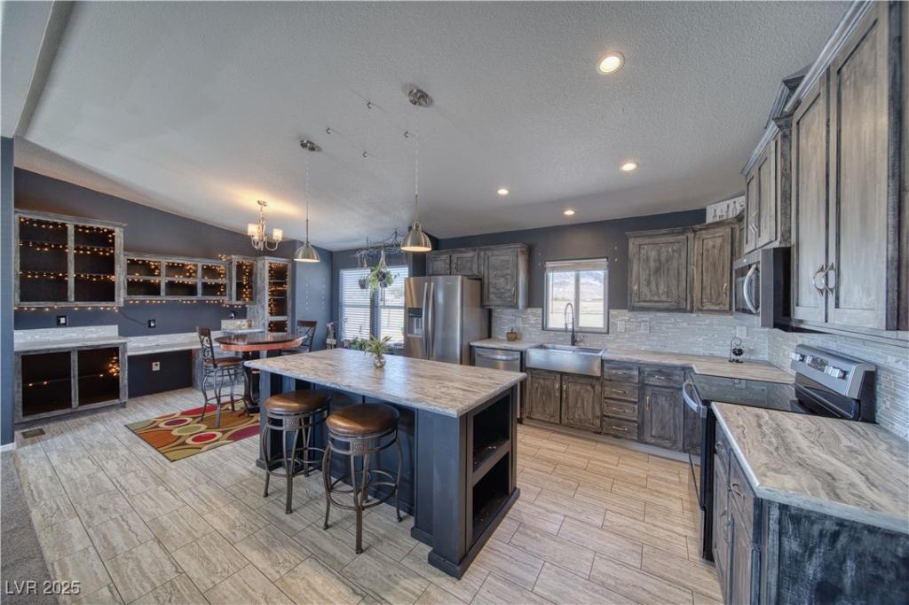 MLS #2736850 image #0