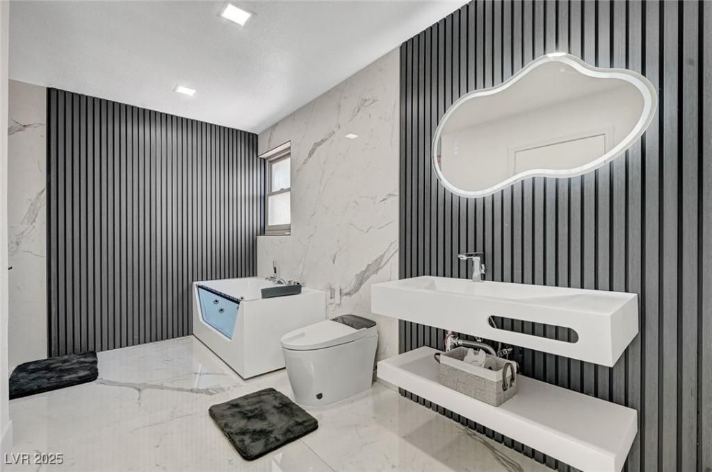 MLS #2736999 image #0