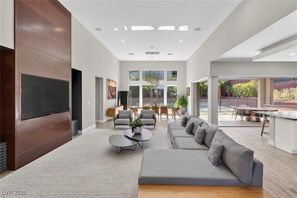 MLS #2737675 image #0