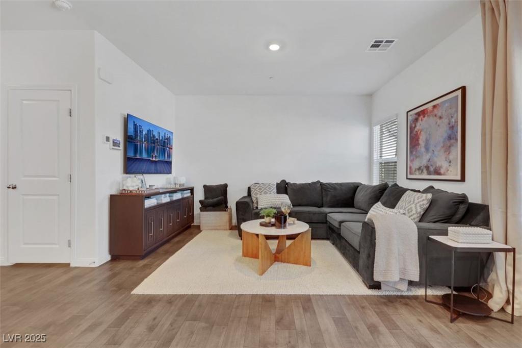 MLS #2738172 image #0