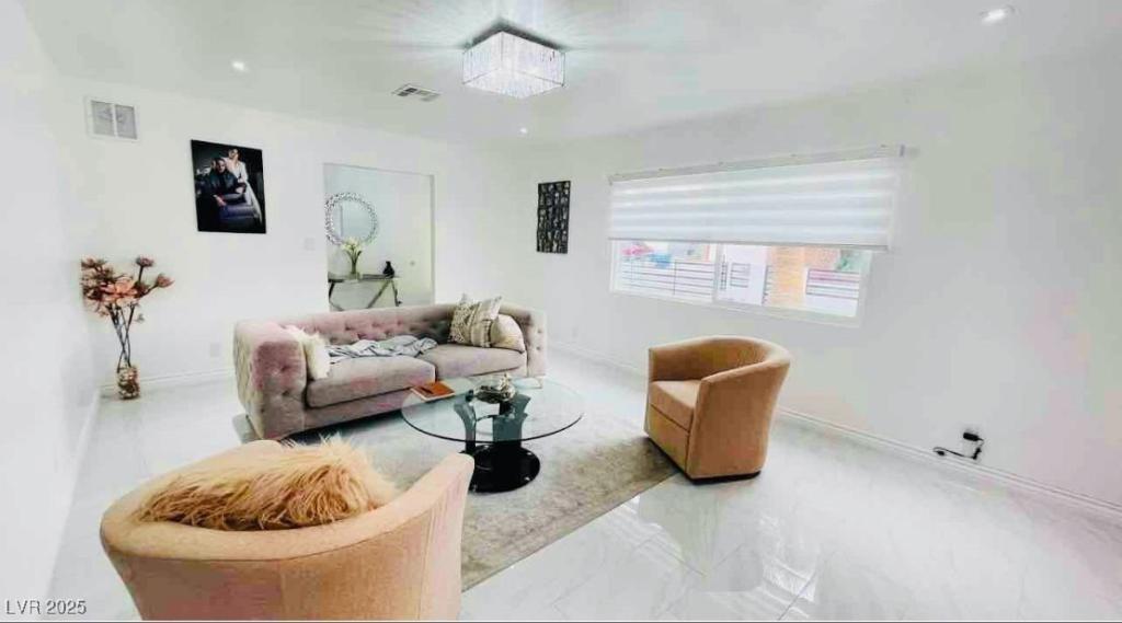 MLS #2738178 image #0