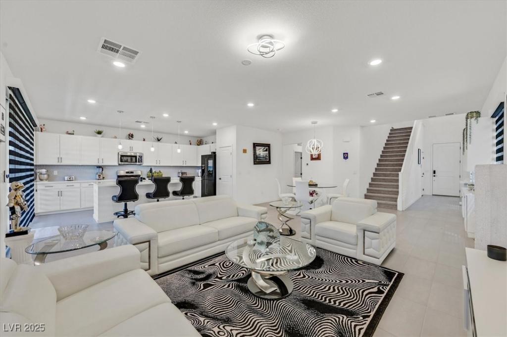 MLS #2738185 image #0