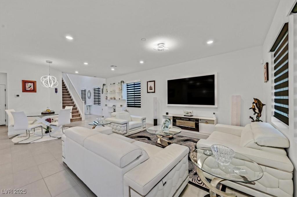 MLS #2738185 image #0