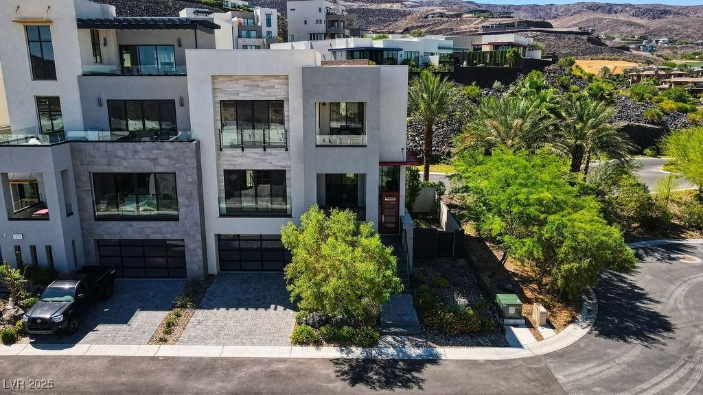 MLS #2738212 image #0