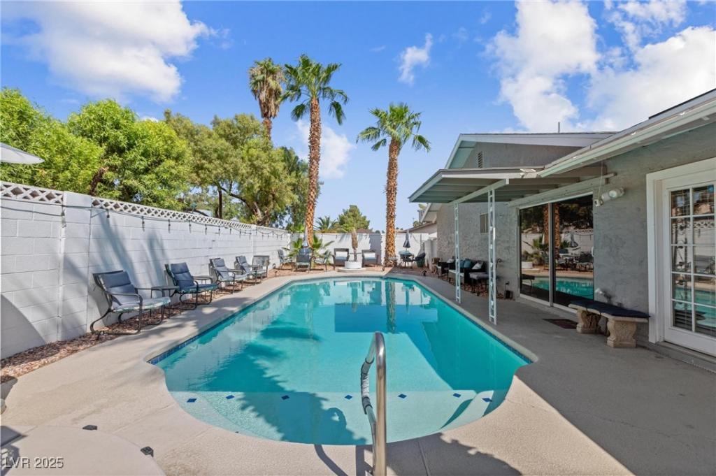 MLS #2738755 image #0