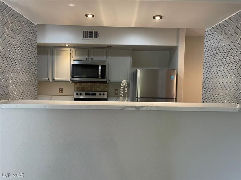 MLS #2738901 image #0