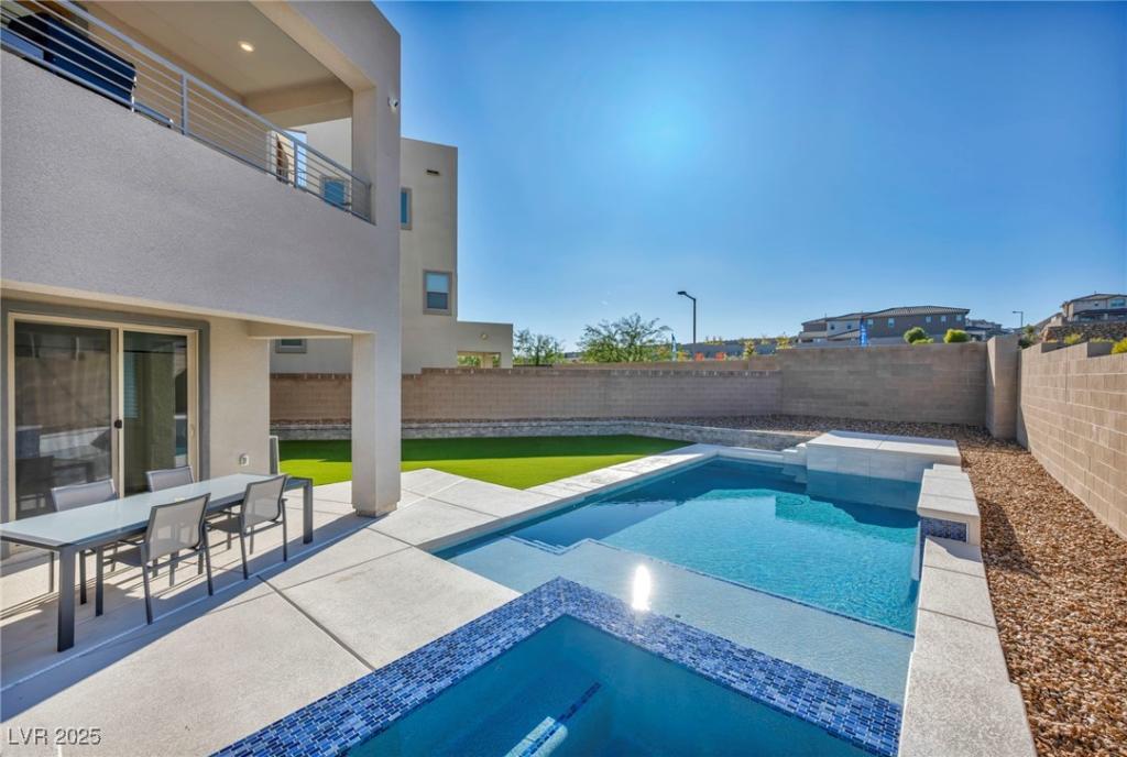 MLS #2739306 image #0